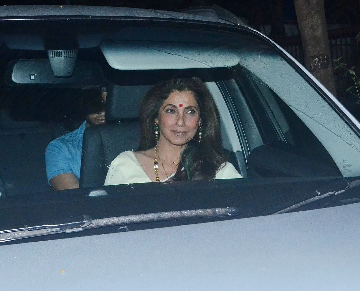 Dimple Kapadia arrives for the party. (Photo: Yogen Shah)