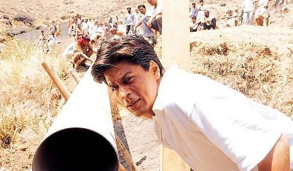 In <i>Swades</i>, Shah Rukh Khan harnesses the power of water to create a power generation facility in his village. (Photo: UTV Motion Pictures)