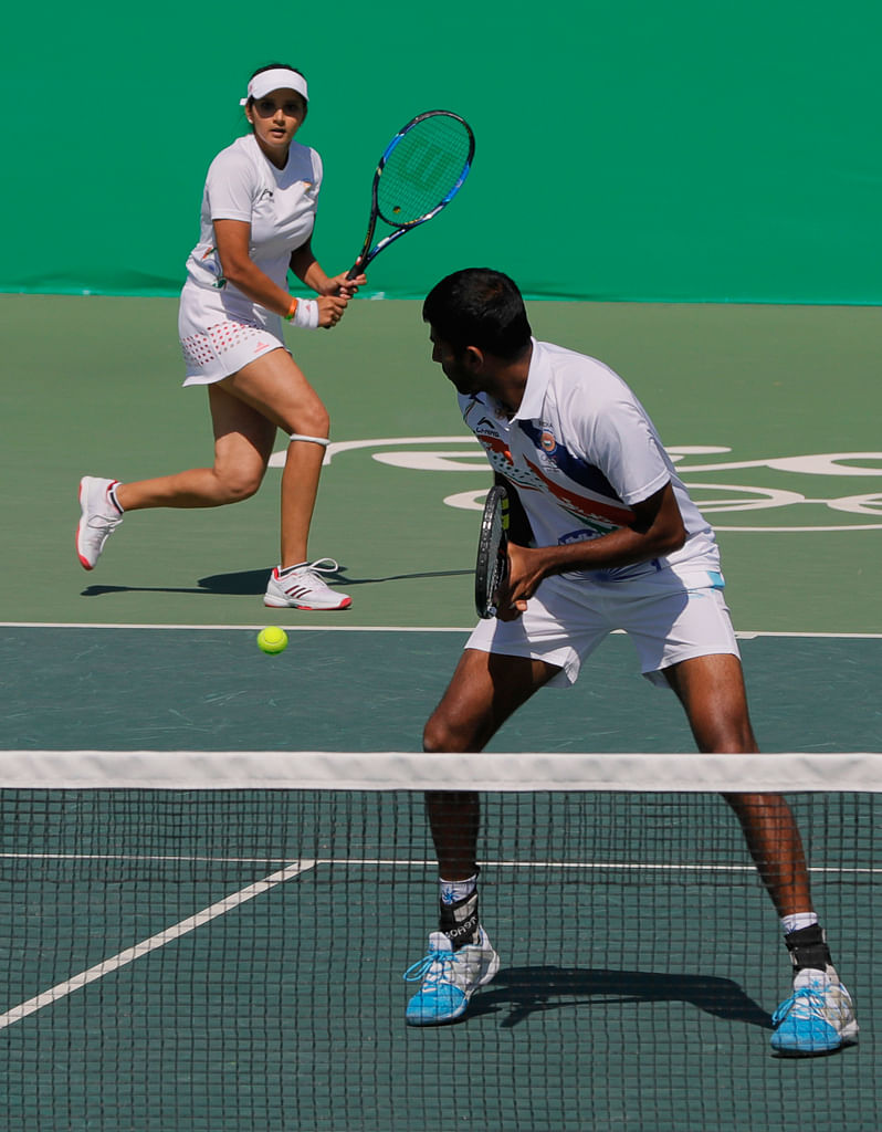 India’s men’s doubles pair of Rohan Bopanna and Leander Paes was knocked out in the 1st round of Rio Olympics. 