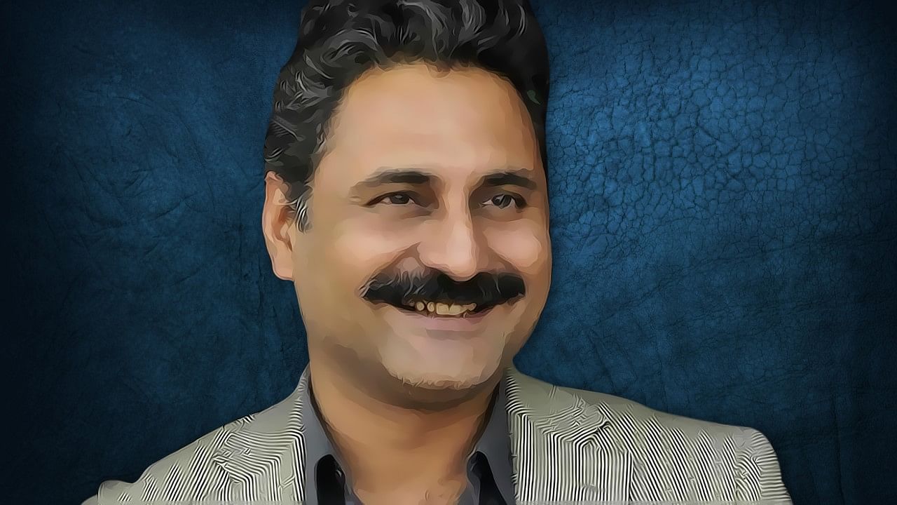  Mahmood Farooqui has been sentenced to 7 years imprisonment by a Delhi Court for raping a US scholar. (Photo Courtesy: Twitter/<a href="https://twitter.com/Spotboye/status/612853067432595457">@Spotboye</a>; Image Altered by <b>The Quint</b>)