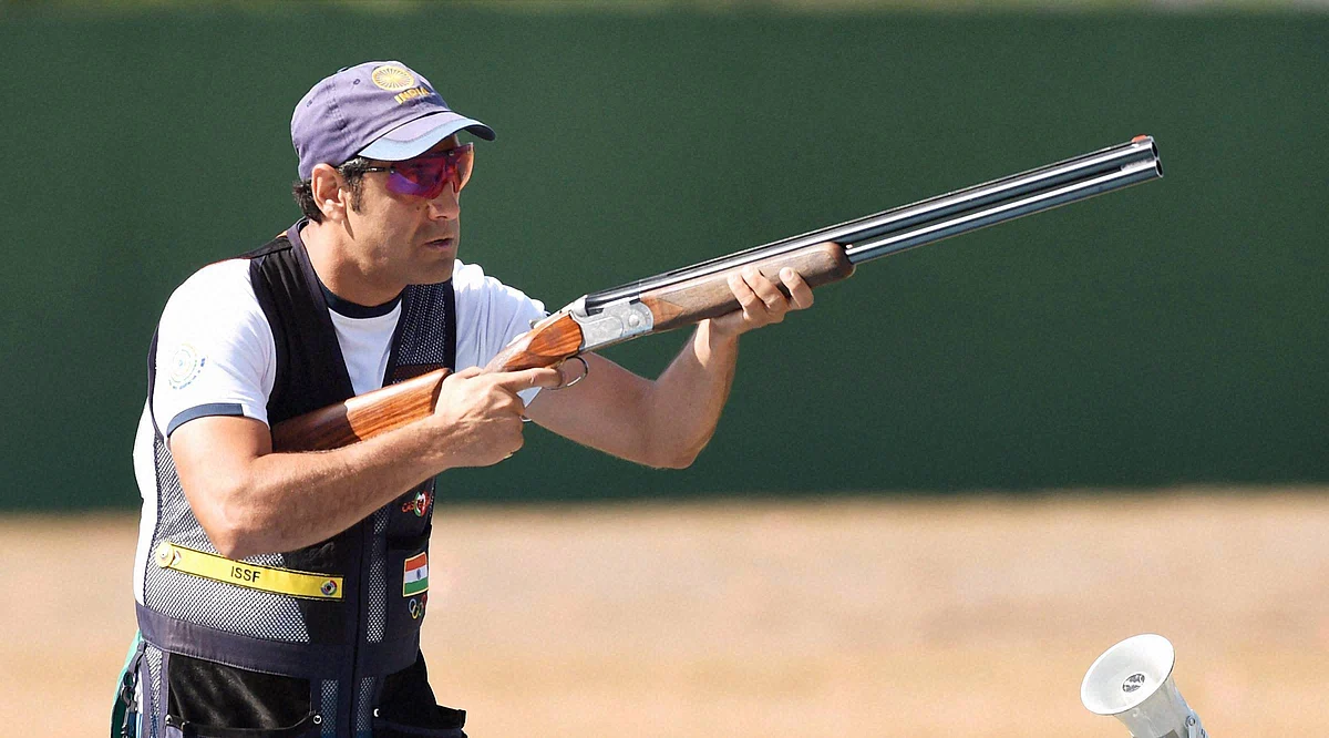 Indian shooter Miraz Ahmad Khan competes during the Skeet Mens qualifying round Day 2 at the 2016 Summer Olympic(Photo: PTI)