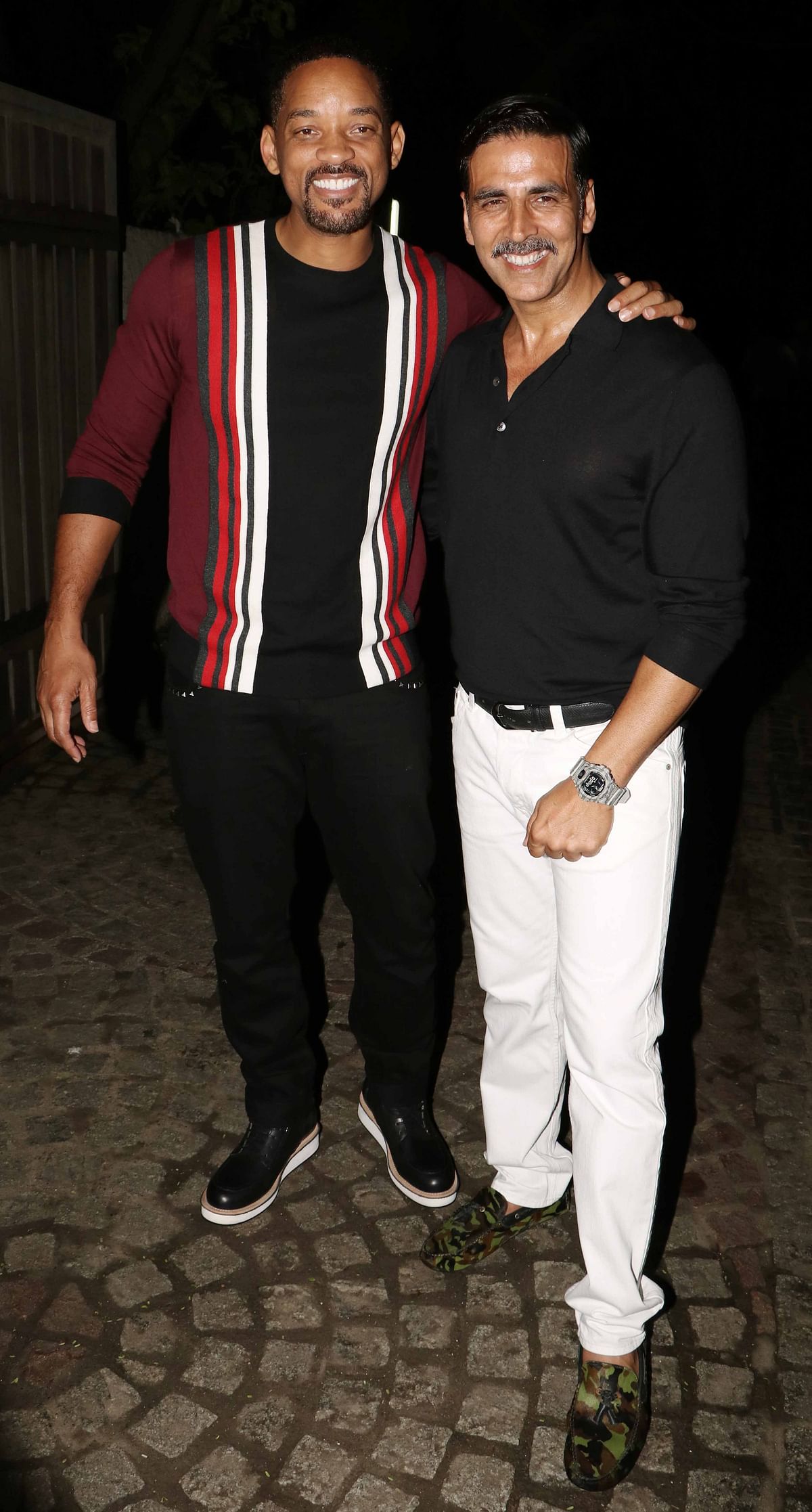 Hollywood actor Will Smith attended  Akshay Kumar’s Rustom party and Bollywood joined in the celebrations!
