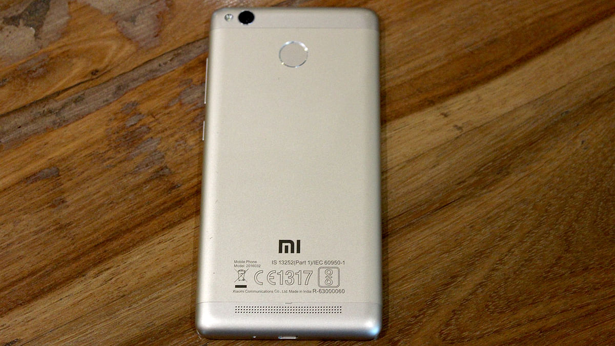 Full metal body makes its way to the Redmi 3 Prime. (Photo: <b>The Quint</b>)