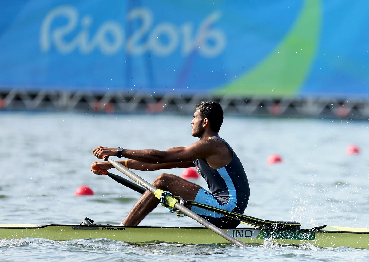 Dattu Baban Bhokanal (IND) of India competes during the men’s singles skulls event. (Photo: Reuters)