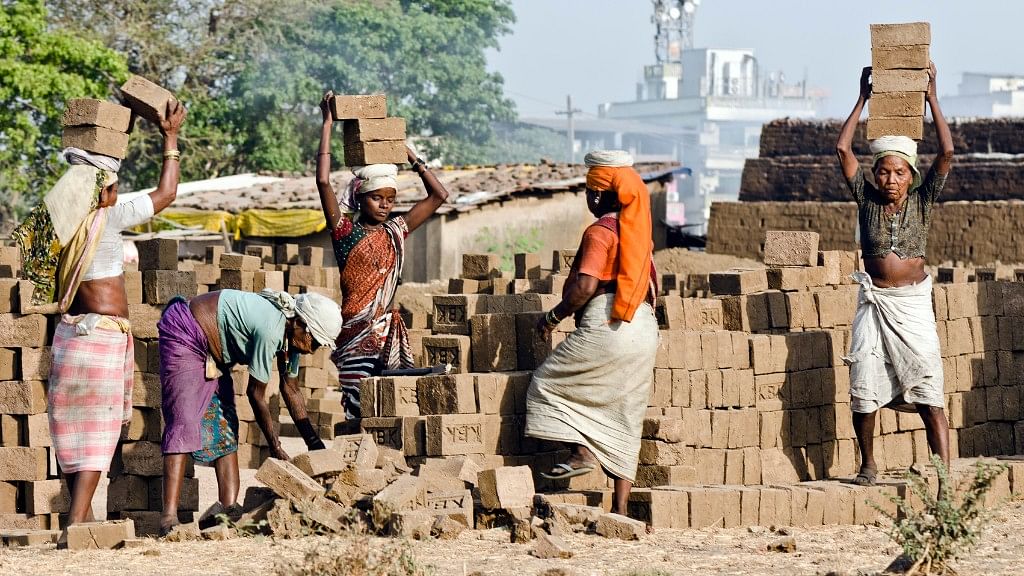 Every year, debt bondage  ensnare tens of thousands of labourers  who are trafficked to brick kilns to feed India’s booming construction industry. (Photo: iStock)
