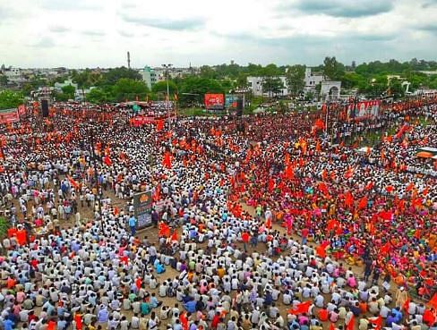 With Maratha forces coming together across the state, will the Brahmin CM be replaced by a suitable face?