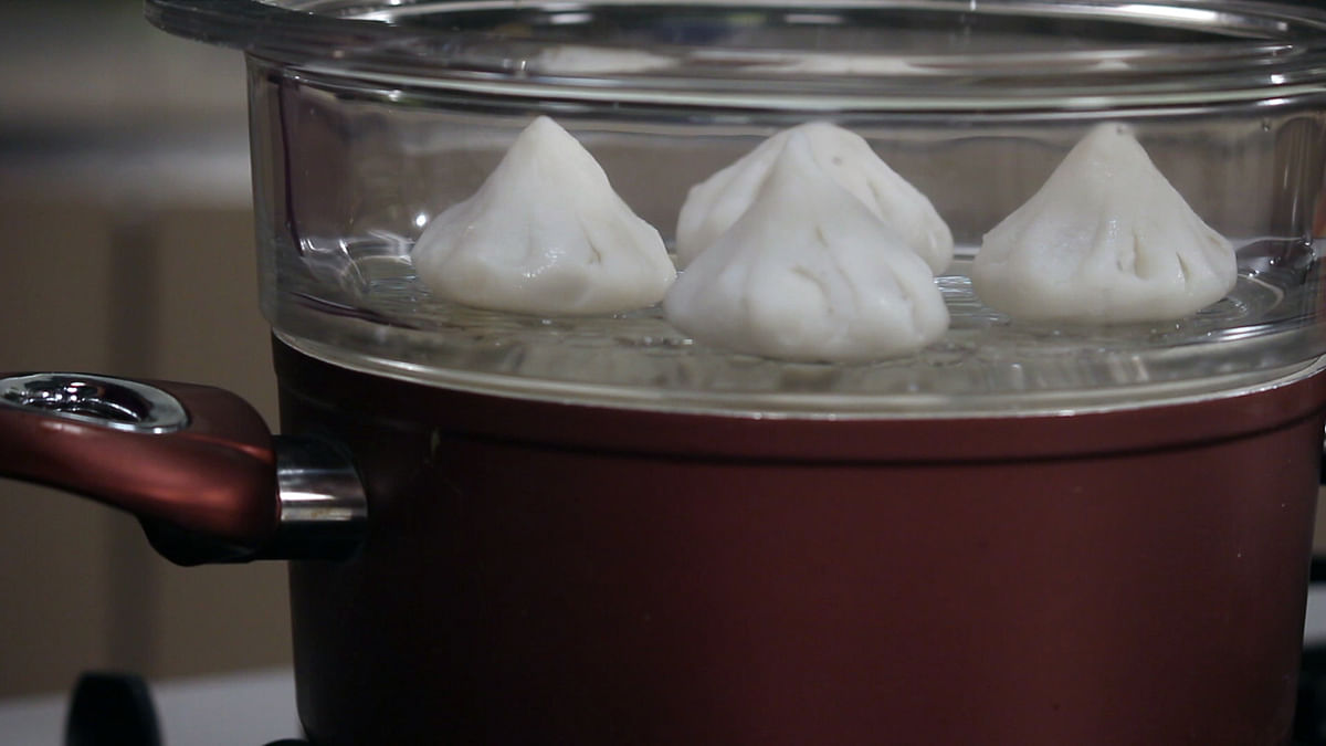 That’s how you make Bappa’s favourite sweet dumplings.