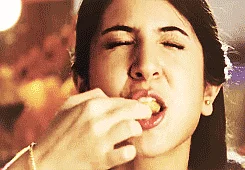(Gif Courtesy: <a href="http://wp.thebigfatindianwedding.com/wp-content/uploads/2016/08/570013f7caea7fabec16b1a2a1e9aa67.gif">thebigfatindianwedding</a>.com)