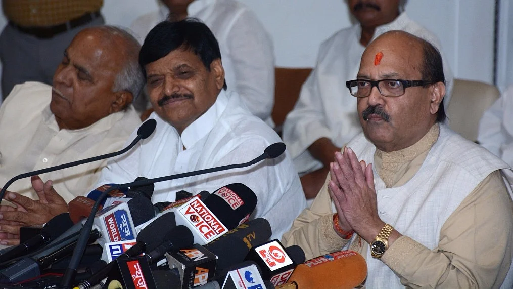 Shivpal Yadav (2nd from left) at a press conference being addressed by Samajwadi Party leader, Amar Singh in Lucknow, 12 June, 2016. (Photo: IANS)