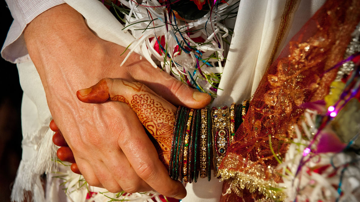 

Getting  hitched  before  tying the knot  precludes the chances  of seeking  better partners, writes Shuma Raha.