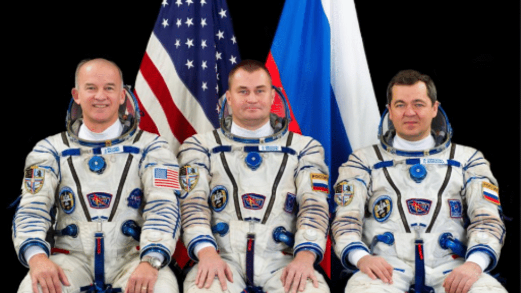 Astronauts Jeff Williams, Alexey Ovchinin and Oleg Skripochka. (Photo Courtesy: Twitter/<a href="https://twitter.com/NASA">@NASA</a>)