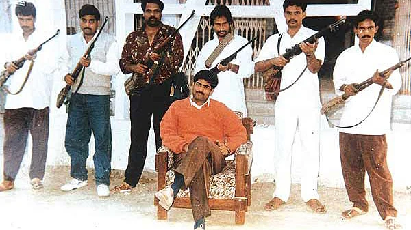 File photo of former Rashtriya Janata Dal strongman Mohammad Shahabuddin (centre) with his armed gunmen. (Photo: <a href="http://www.vebidoo.com/mohammad+shahabuddin">Vebidoo</a>)