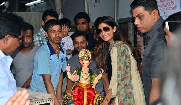 Sunny Leone to debut in New York Fashion Week, Shilpa Shetty welcomes Bappa & more in entertainment. 