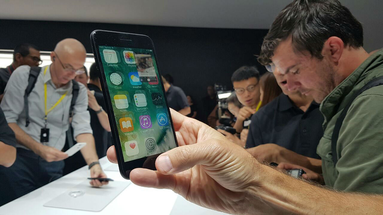 Apple iPhone 7 was launched amid worldwide fanfare. (Photo: <b>The Quint</b>)
