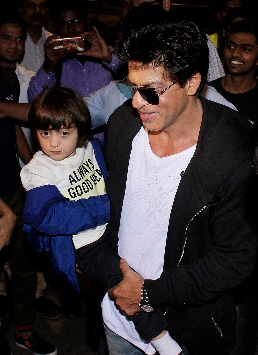 Shah Rukh Khan with his son Abram. (Photo: Yogen Shah)