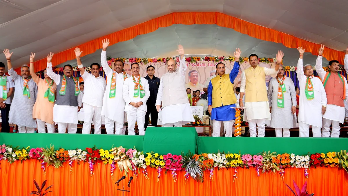 Hardik had asked Amit Shah to stay away from the Patel community. (Photo Courtesy: <a href="https://www.facebook.com/AmitShah.Official/photos/pcb.1211582425549830/1211557152219024/?type=3&theater">Facebook/Amit Shah</a>)