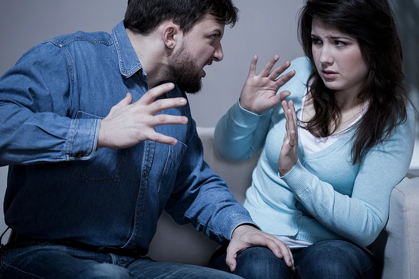 Abusive relationships often follow a cyclical pattern of rage and apparent regret. (Photo: iStock)