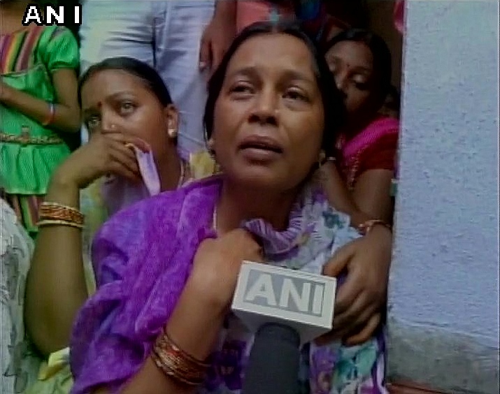 Martyred Havildar Ashok Kumar Singh’s wife Sangeeta. 