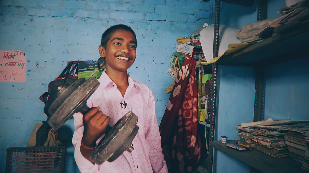This World Literacy Day, here’s the story of a 16-year-old boy who works during the day and writes in the night.