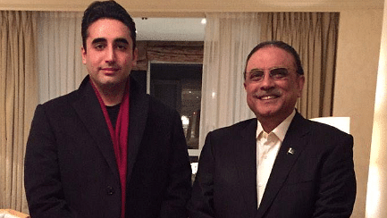 Bilawal Bhutto Zardari with co-chairperson of Pakistan People’s Party and father, Asif Ali Zardari. (Photo Courtesy: Twitter/<a href="https://twitter.com/BBhuttoZardari/status/559370637307682816">BilawalBhuttoZardari</a>)