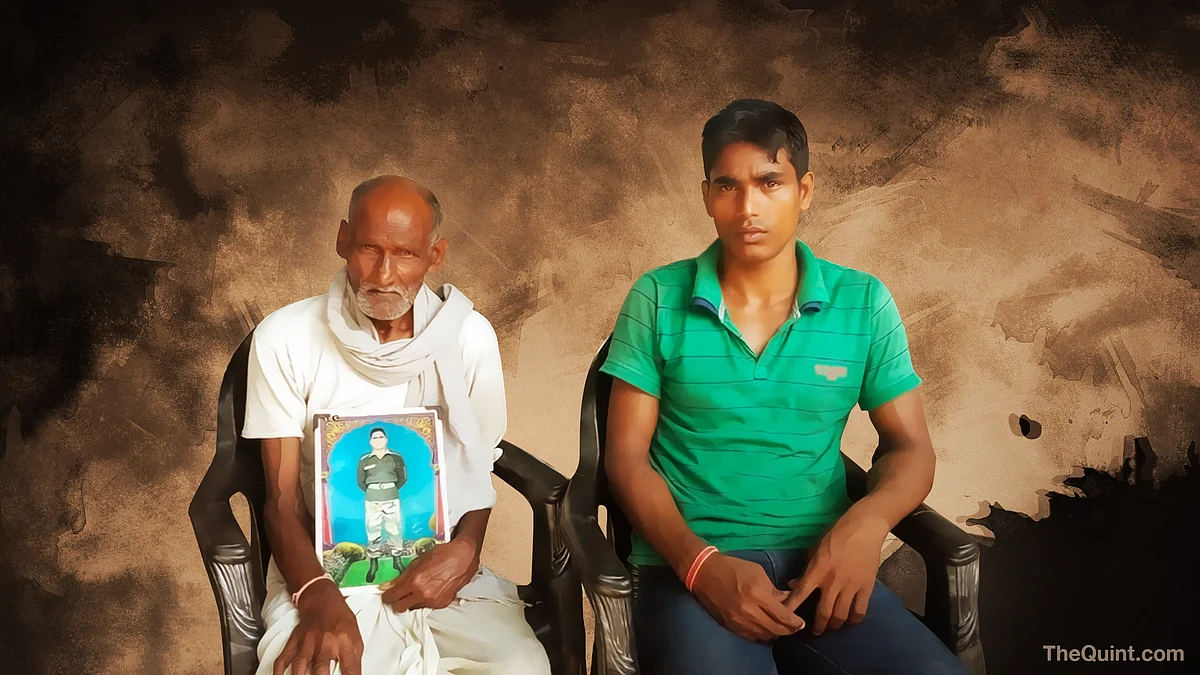 Relatives of a soldier who died in the Uri terror strike. (Photo: <b>The Quint</b>)