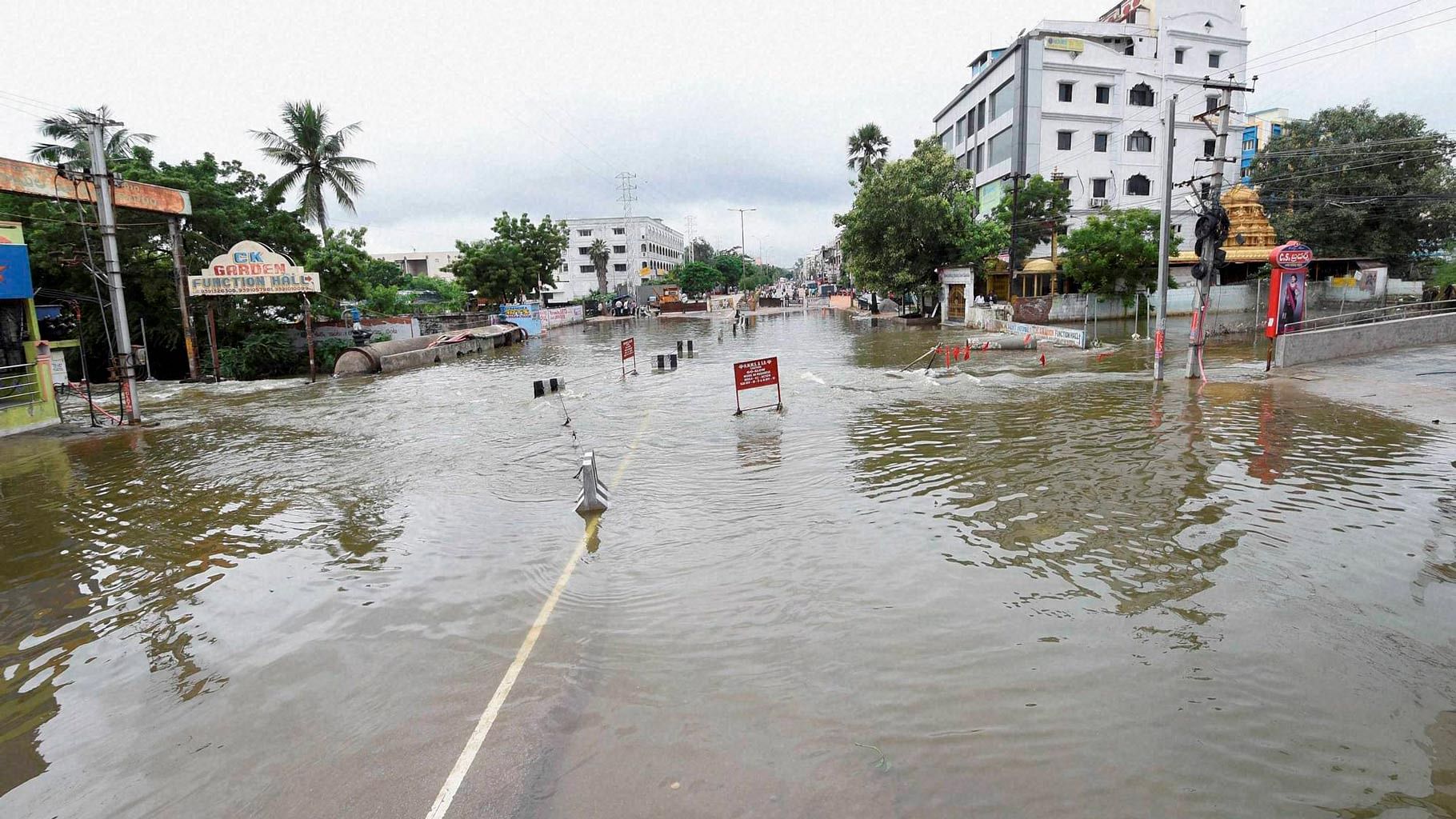 A view of the submerged Nacharam Road following heavy rainfall in Hyderabad on Saturday, 24 September 2016. (Photo: PTI)