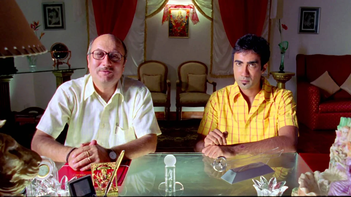 Anupam Kher with Ranvir Shorey in <i>Khosla Ka Ghosla.</i>