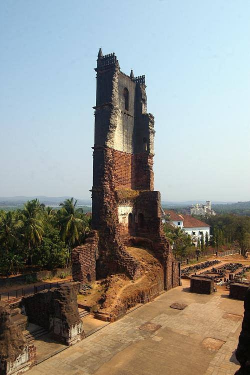 Ruins of the St Augustine Church in Goa. (Photo Courtesy: Facebook/<a href="https://scontent-sit4-1.xx.fbcdn.net/v/t1.0-9/10169407_747787565257822_5391616363868144654_n.jpg?oh=0ed099d48814966b57bd5d03aa625d3e&amp;oe=58699C6C">Goa Prism</a>)
