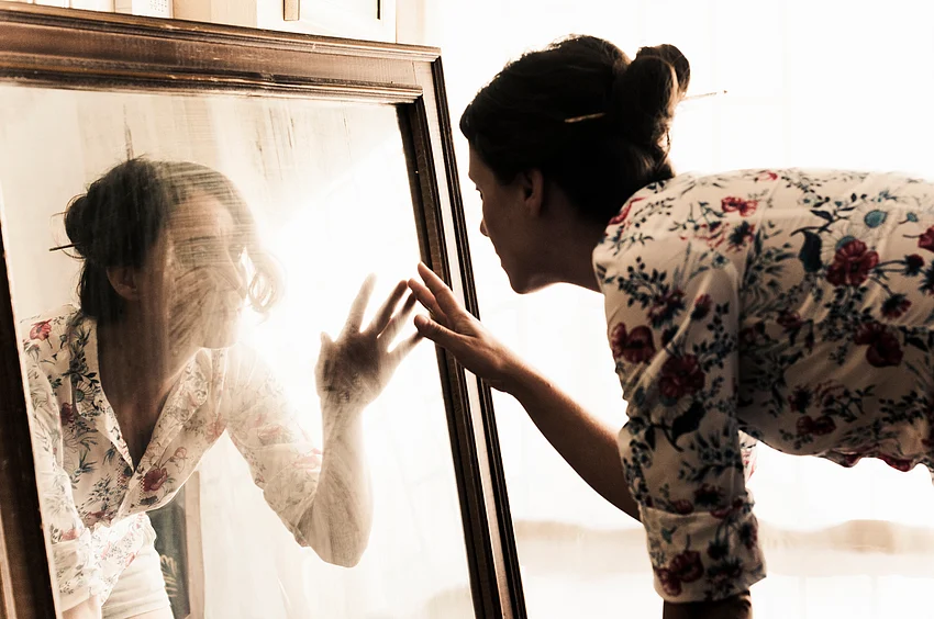 The victim stops being herself in an abusive relationship. (Photo: iStock)