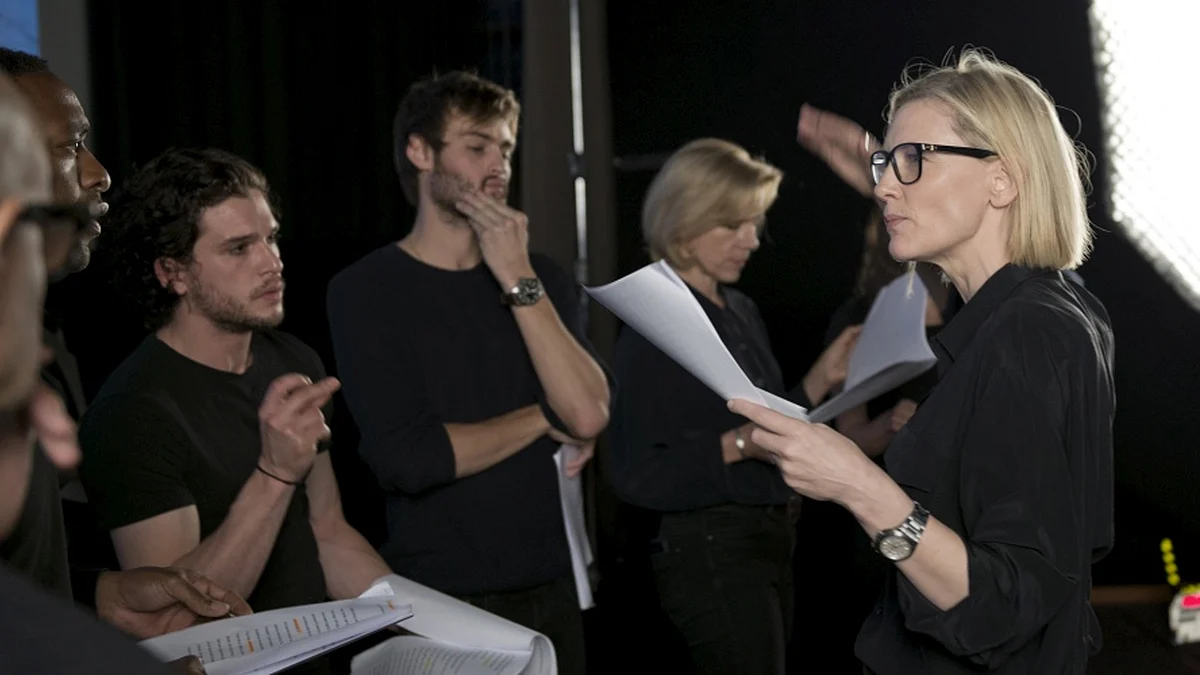 Keira Knightley, Juliet Stevenson, Peter Capaldi, Stanley Tucci, Chiwetel Ejiofor, Kit Harington, Douglas Booth, Jesse Eisenberg and Neil Gaiman joined Blanchett in performing Jenifer Toksvig’s poem <i>What They Took With Them. </i>(Photo Courtesy: UNHCR)