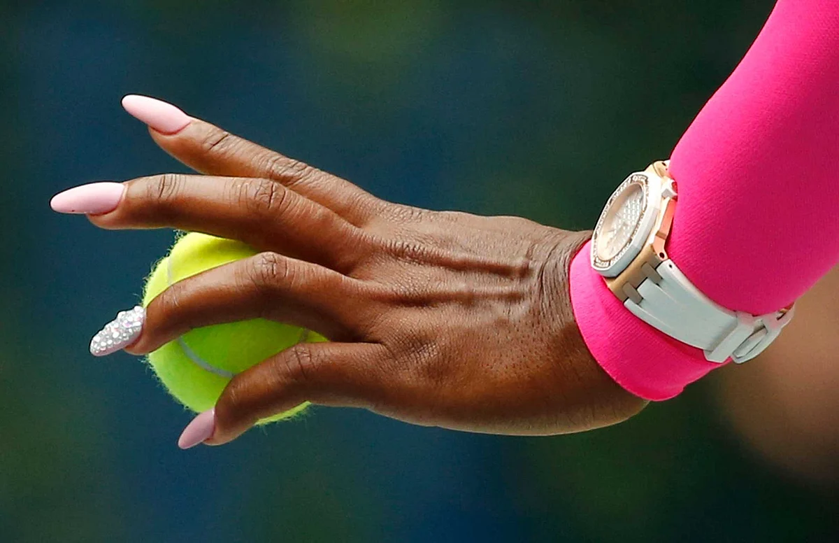 Serena Williams, of the United States, prepares to serve to Johanna Larsson. (Photo: AP)