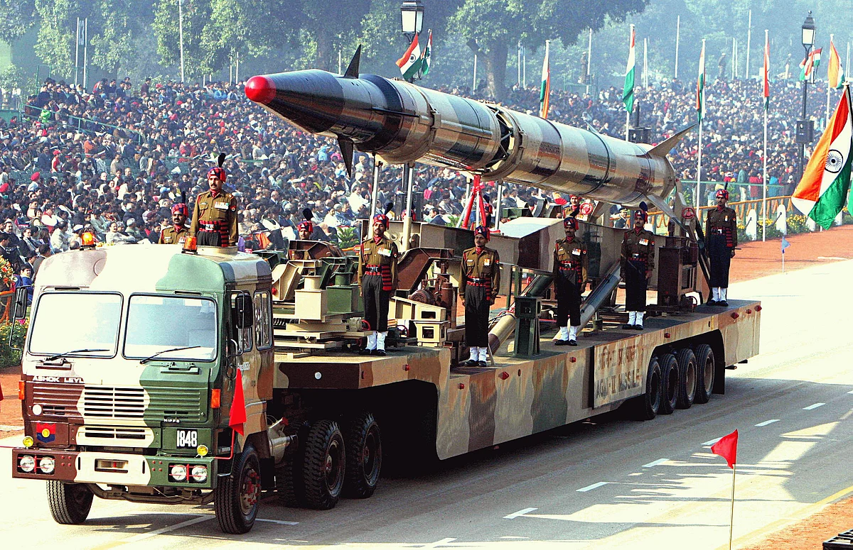 Agni-II intermediate range ballistic missile on a road-mobile launcher (Photo Courtesy: Wikimedia <a href="https://en.wikipedia.org/wiki/Agni_(missile)#/media/File:Agni-II_missile_(Republic_Day_Parade_2004).jpeg">Creative Commons</a>)