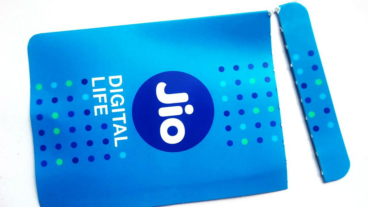 Reliance Jio’s Blue SIM variant. (Photo: <b>The Quint)</b>