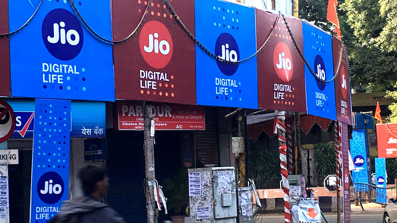 Reliance Jio is making its brand visible across India. (Photo: <b>The Quint</b>)
