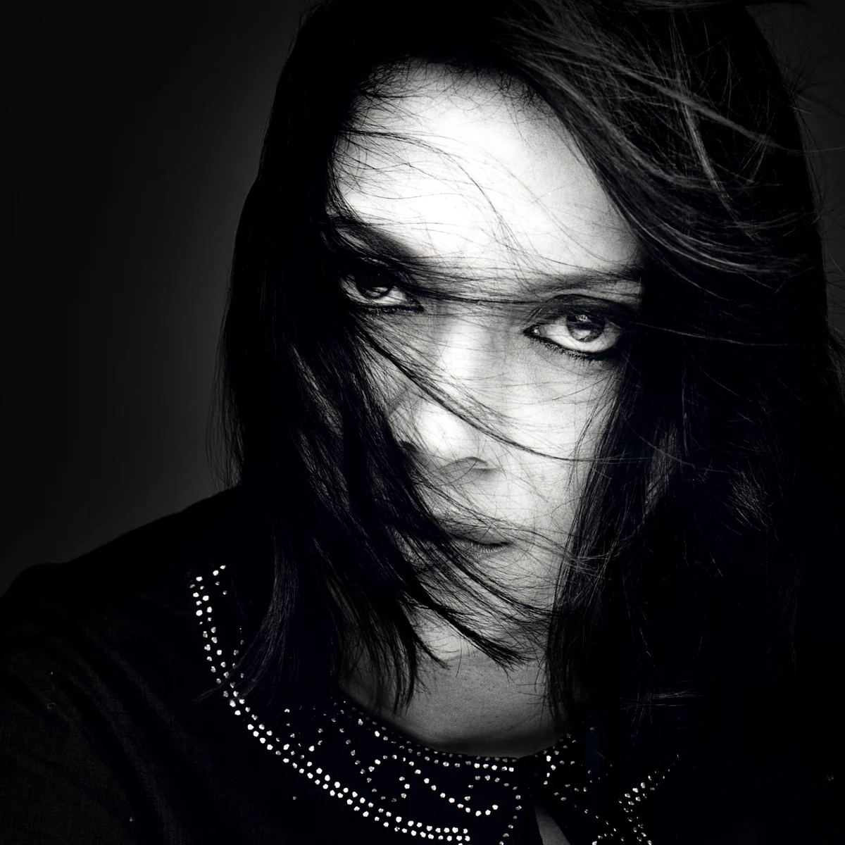 Mira Nair ‘poses not’ for Suresh Natarajan. (Photo courtesy: Suresh Natarajan)