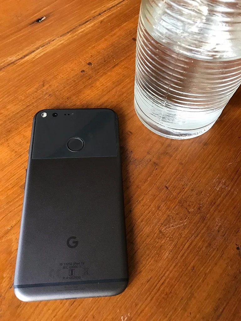 The rear of Pixel is half-metal, half-glass. (Photo: Ankit Vengurlekar/<b>The Quint</b>)