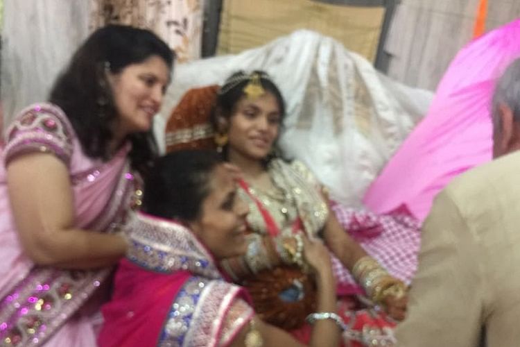 A day after Aradhana finished her fast, she  fainted and was rushed to a hospital, only to be declared dead.