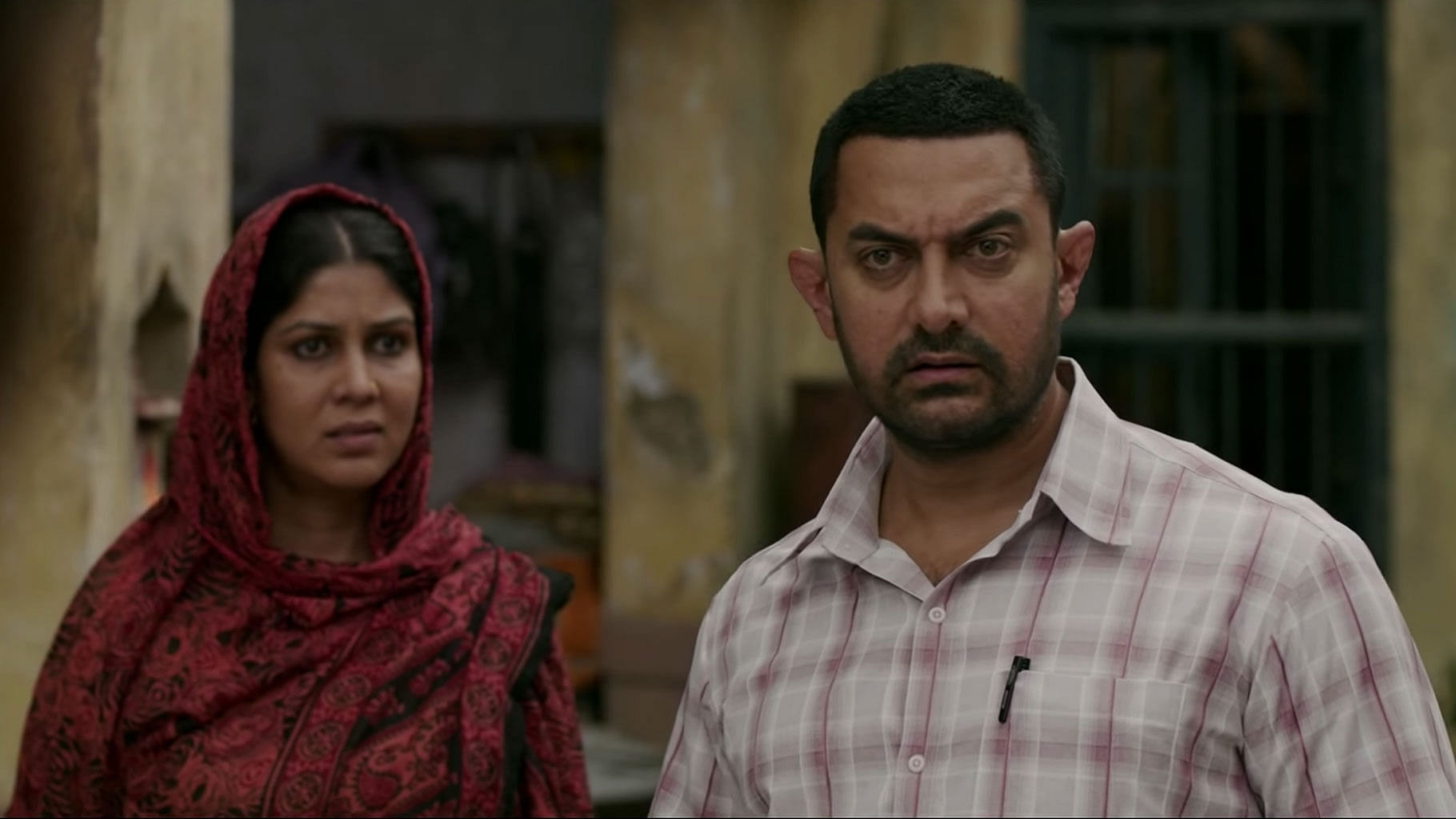 Aamir Khan and Sakshi Tanwar in <i>Dangal.</i>