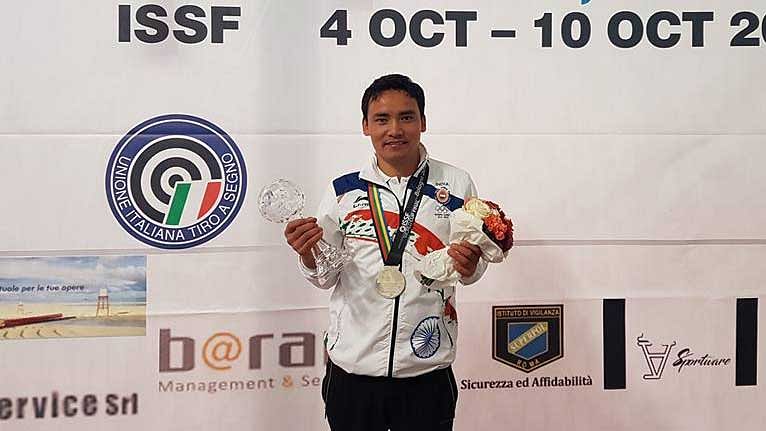 Jitu Rai with his silver medal at the ISSF World Cup Finals.