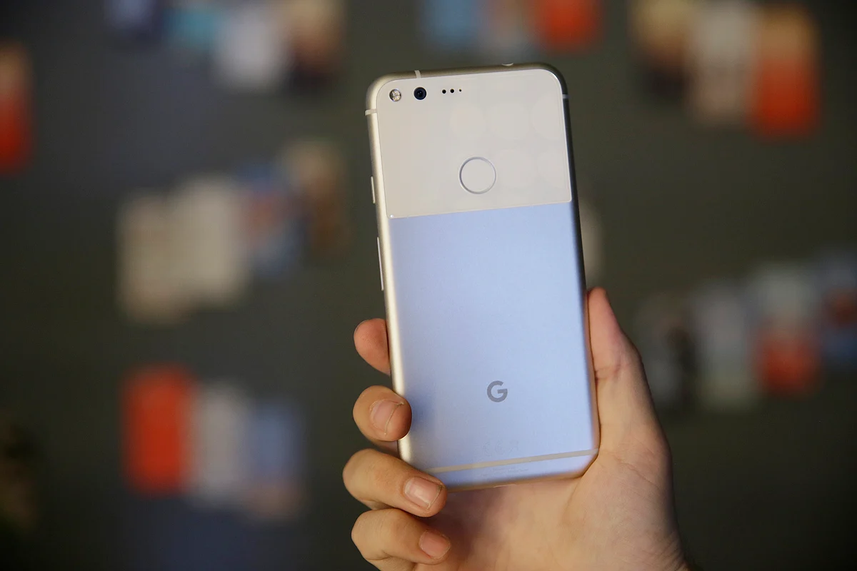 Google’s newly-launched artificial intelligence-powered premium device Pixel is set to heavily impact Apple and Samsung devices in India. (Photo: AP)