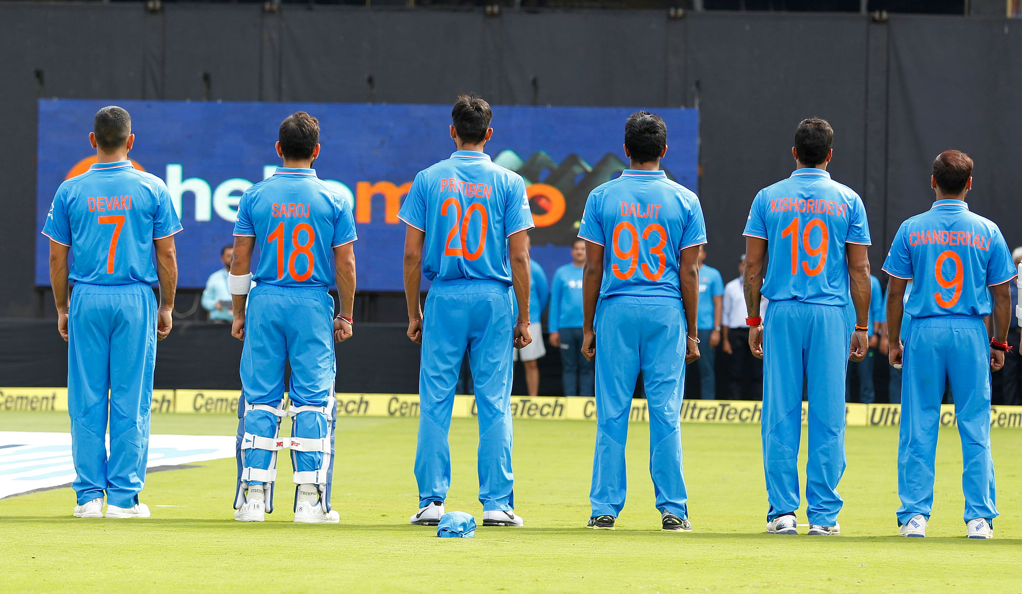 Indian cricket players wear jersey with their mother's name at 5th ODI