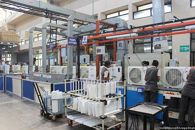 Godrej’s Eon air-conditioners use Propane, a gas with much lower global warming potential than commonly-used hydrofluorocarbons (HFCs). As demand within India rises, residential air-conditioning will be a major source of HFC emissions, contributing to 35 percent of all HFC emissions in India in 2050. (Photo courtesy: Shreya Shah/<b>IndiaSpend</b>)