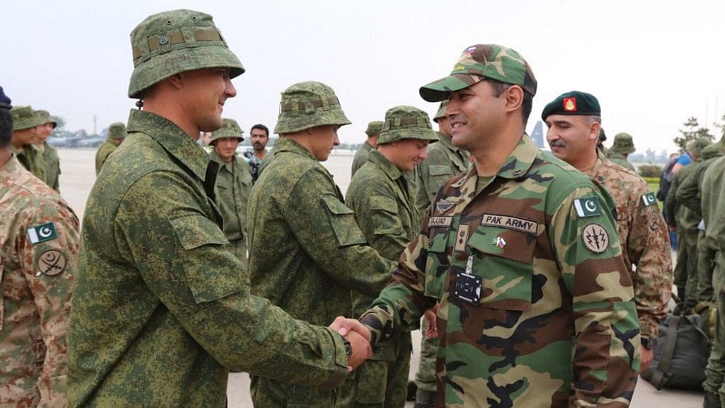 Russian soldiers arrive in Pakistan on 22 September 2016 for a joint military operation. (Photo Courtesy: Twitter/<a href="https://twitter.com/AsimBajwaISPR/status/779189706672275456">@AsimBajwaSPR</a>)
