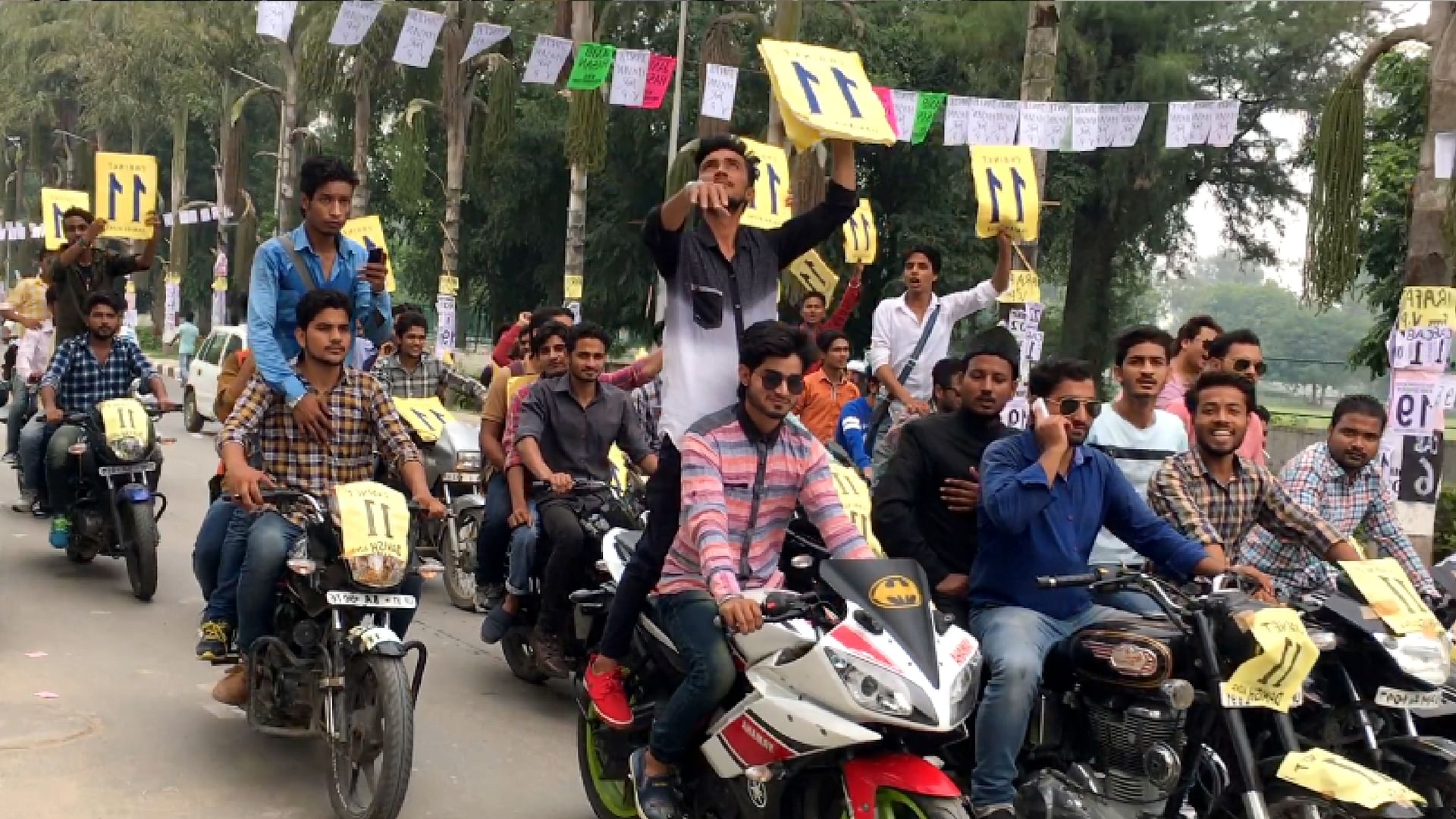 No real politics, but the student union elections at Aligarh Muslim University are high on style. (Photo: The Quint)