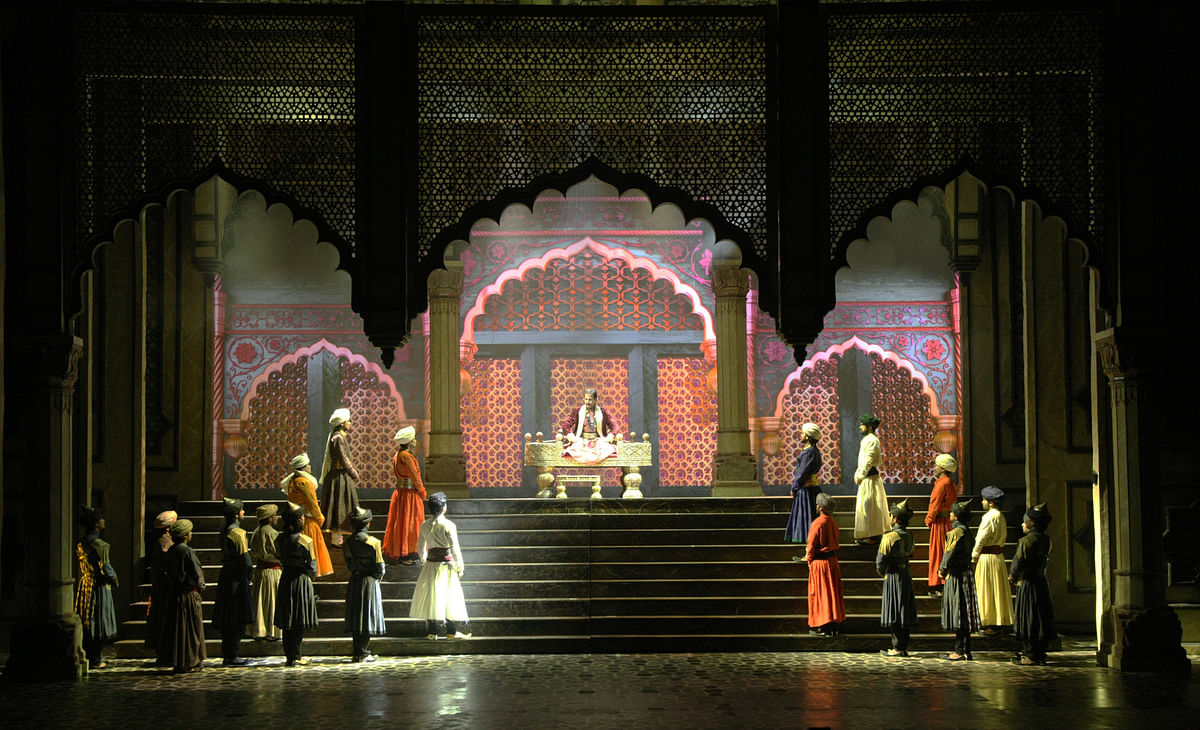 Mughal-E-Azam sets a new standard of quality & scale in theatre with the play decked in decadence in all aspects. 
