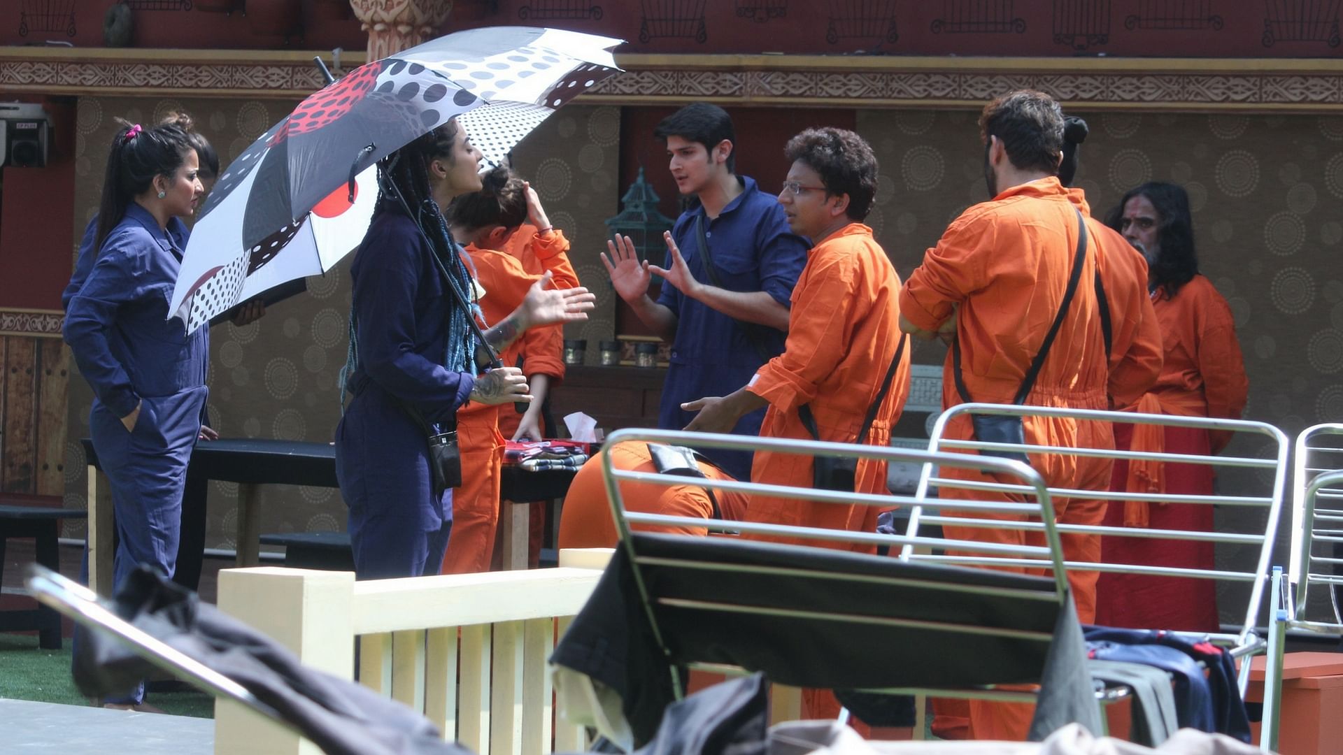 Bani and Navin get into a scuffle while performing the luxury task. (Photo Courtesy: Colors PR Team)