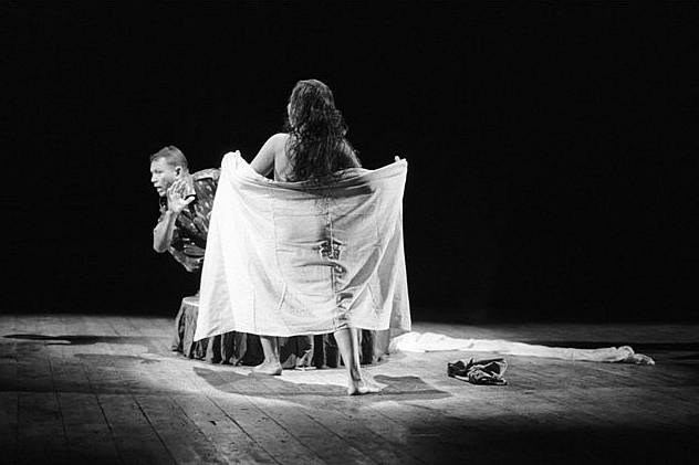 Sabitri Heisnam, Kanhailal’s wife, in the play ‘Draupadi’. (Photo Courtesy: <a href="http://kalakshetramanipur.org/index.php/picture-gallery/draupadi/draupadi-4-2/#main">Kalakshetra Manipur</a>)