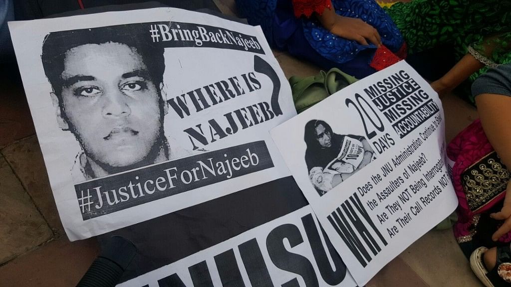Posters at the solidarity meet for Najeeb Ahmad. (Photo: <b>The Quint</b>)