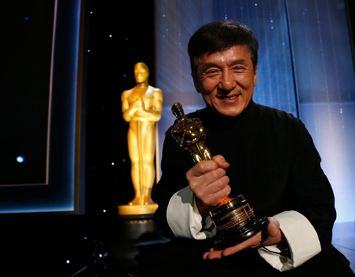 

The actor was awarded an honorary Oscar at the Eighth Annual Governors Awards in Los Angeles. 