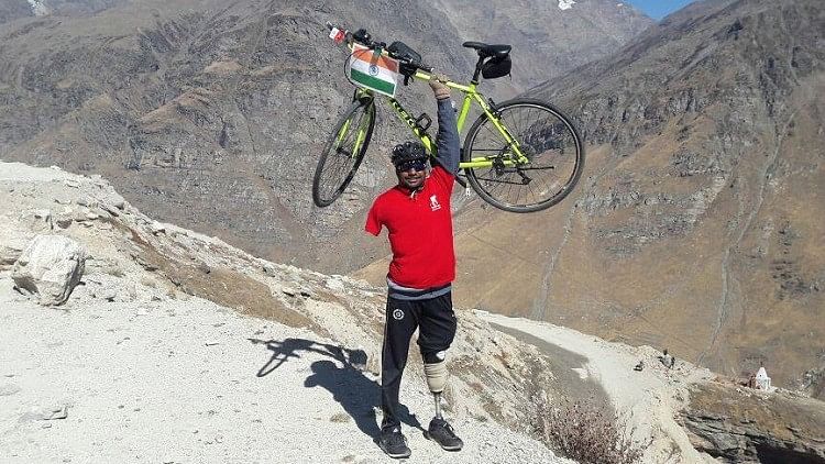 Despite losing a hand and a leg, Shekar Goud is an accomplished marathoner and long-distance cyclist. (Photo: The News Minute)